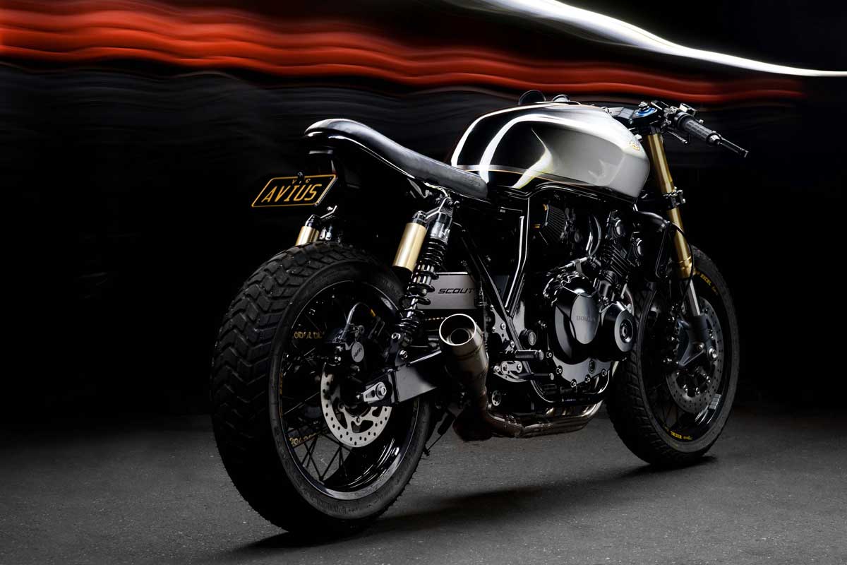 CB400 Honda cafe racer