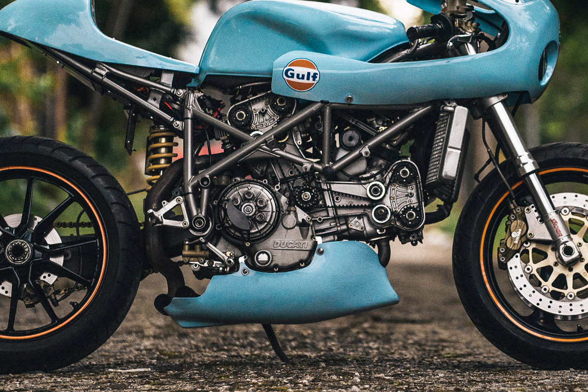 Ducati 748 custom gulf cafe racer