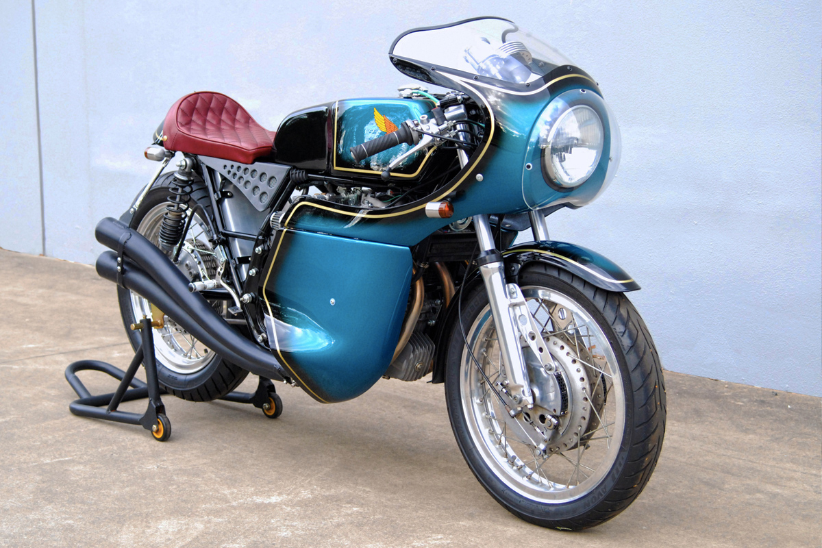 The Curva Honda Cb550 K2 Return Of The Cafe Racers