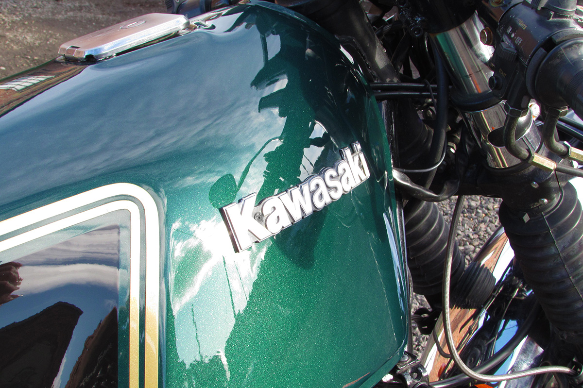 Kawasaki Z1000ST cafe racer