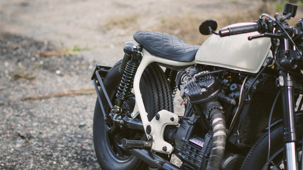 Tristan s pepper white Honda CX500 Return of the Cafe Racers