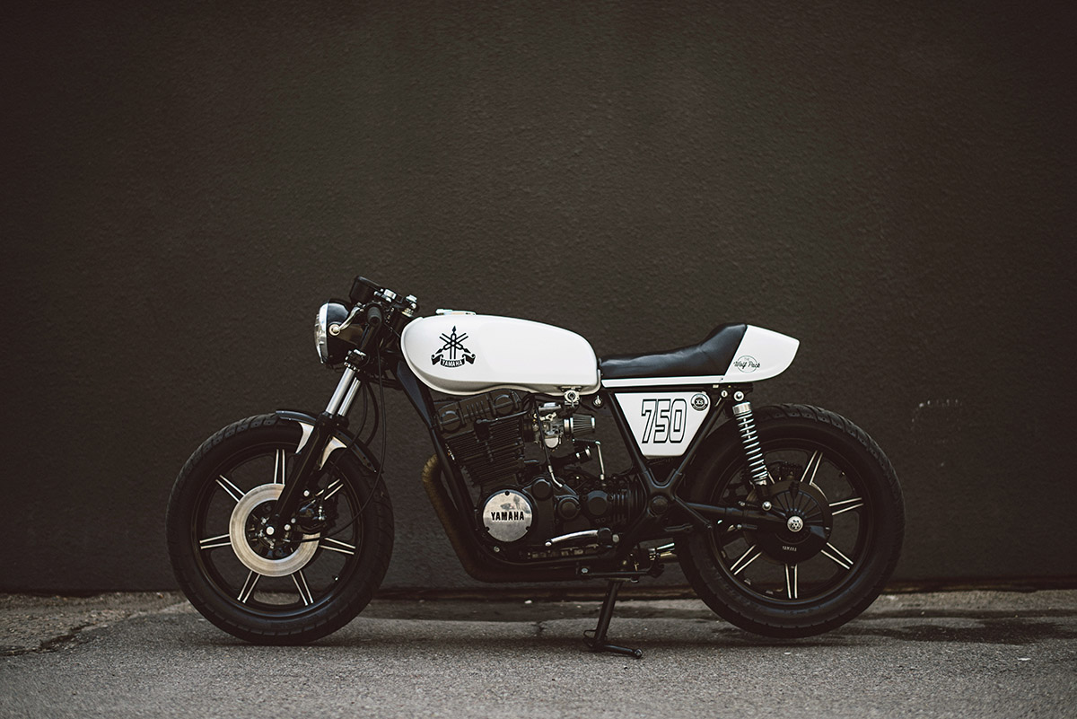 Yamaha XS750 cafe racer