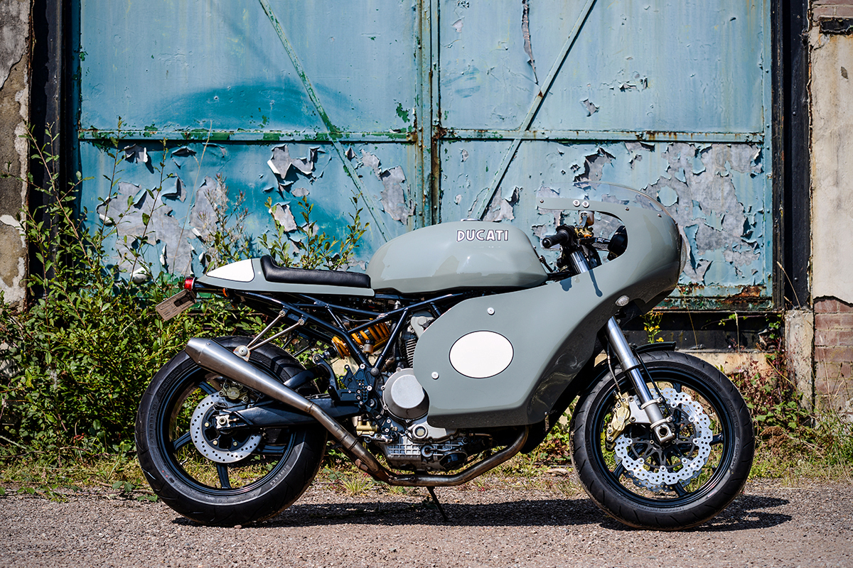 Ducati 1000ss cafe racer motorcycle