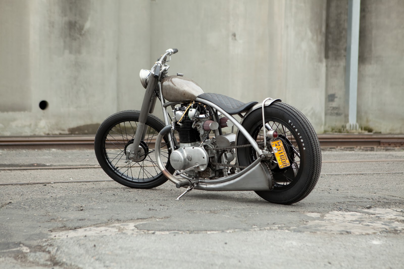 Yamaha Xs650 Bobber By Holiday Customs Return Of The Cafe Racers