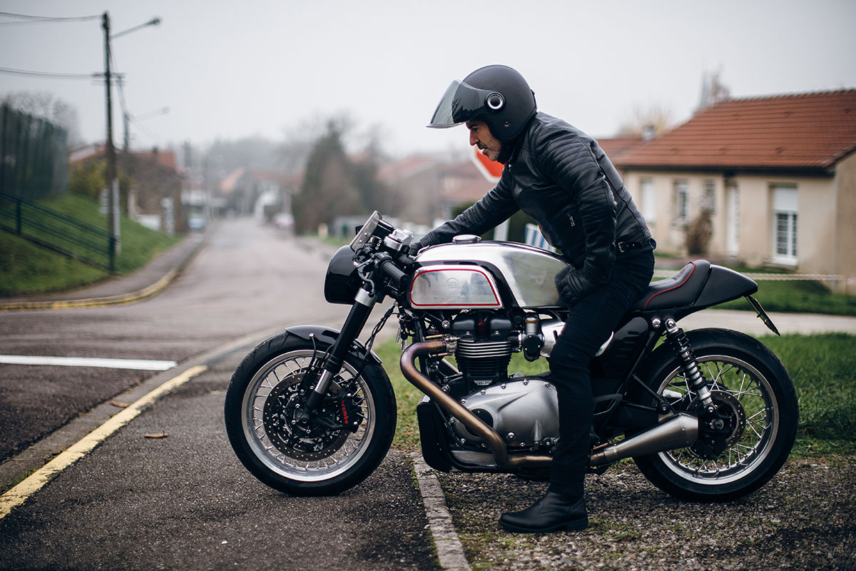 Blacktrack motors Triumph Thruxman