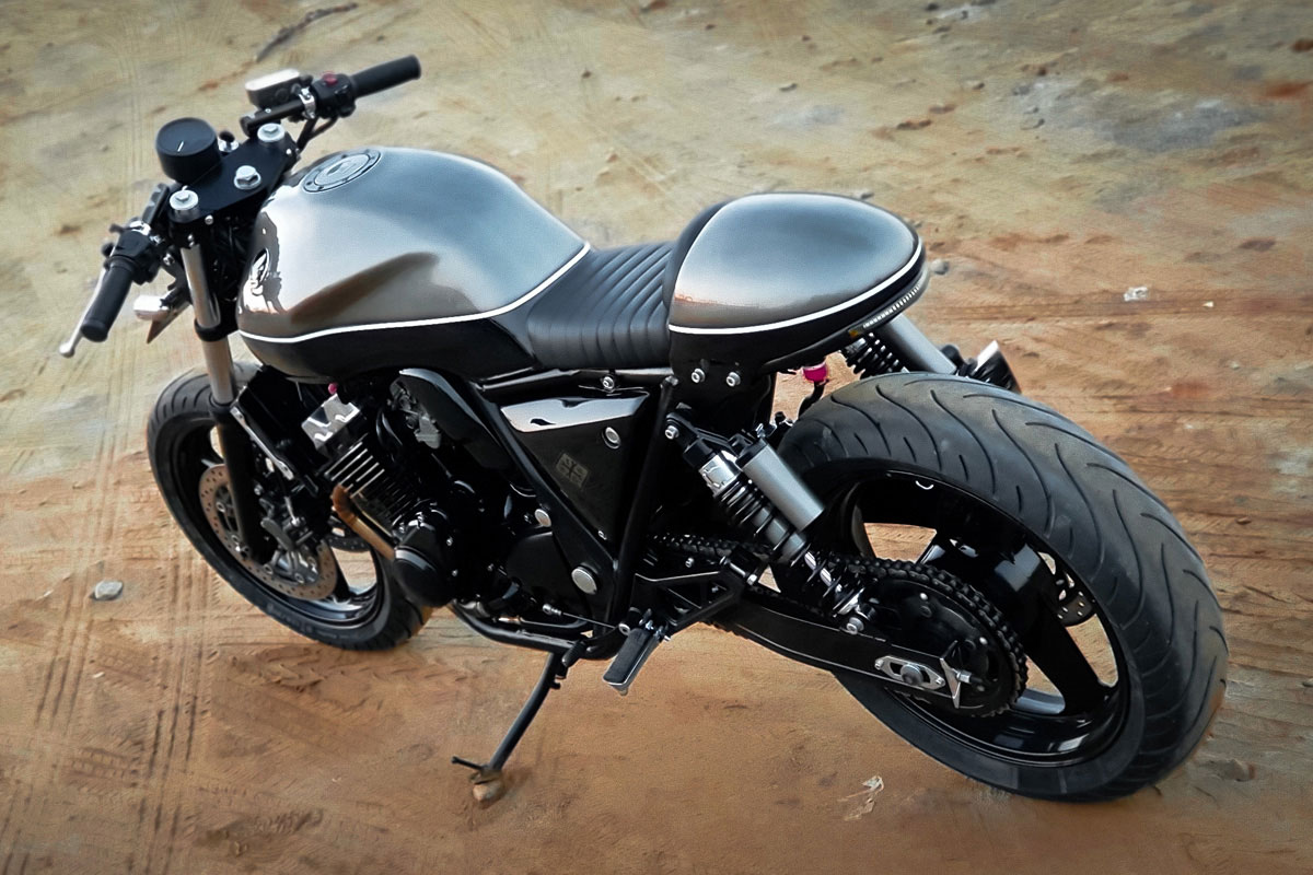 Honda CB400 cafe racer