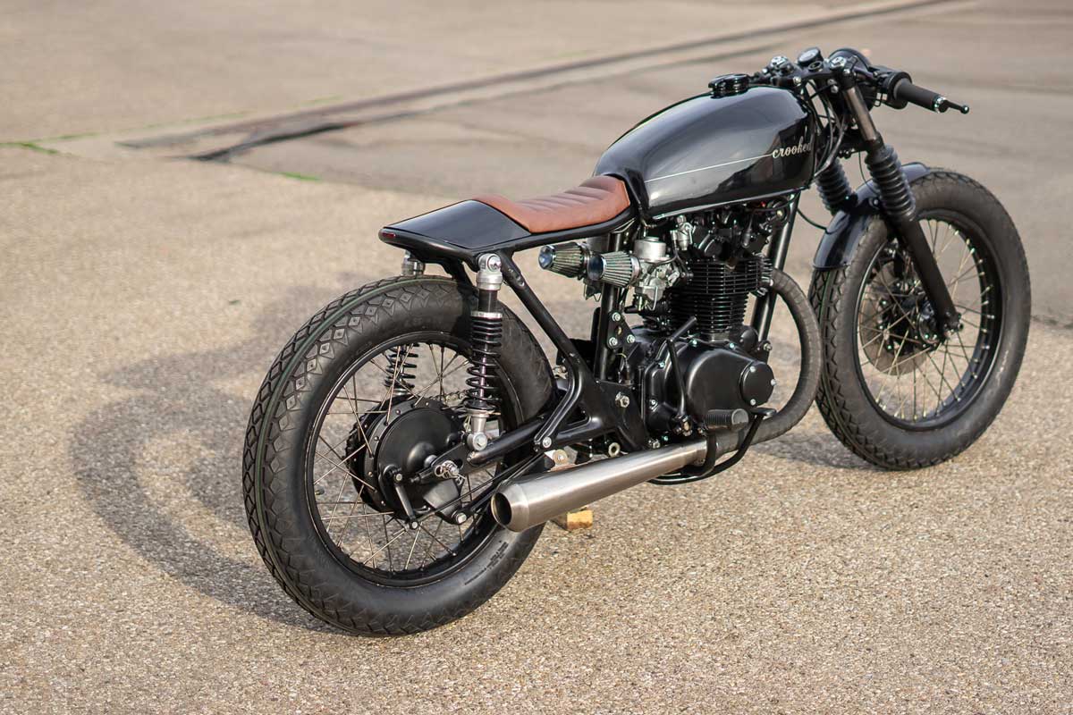 Crooked CB450 cafe racer