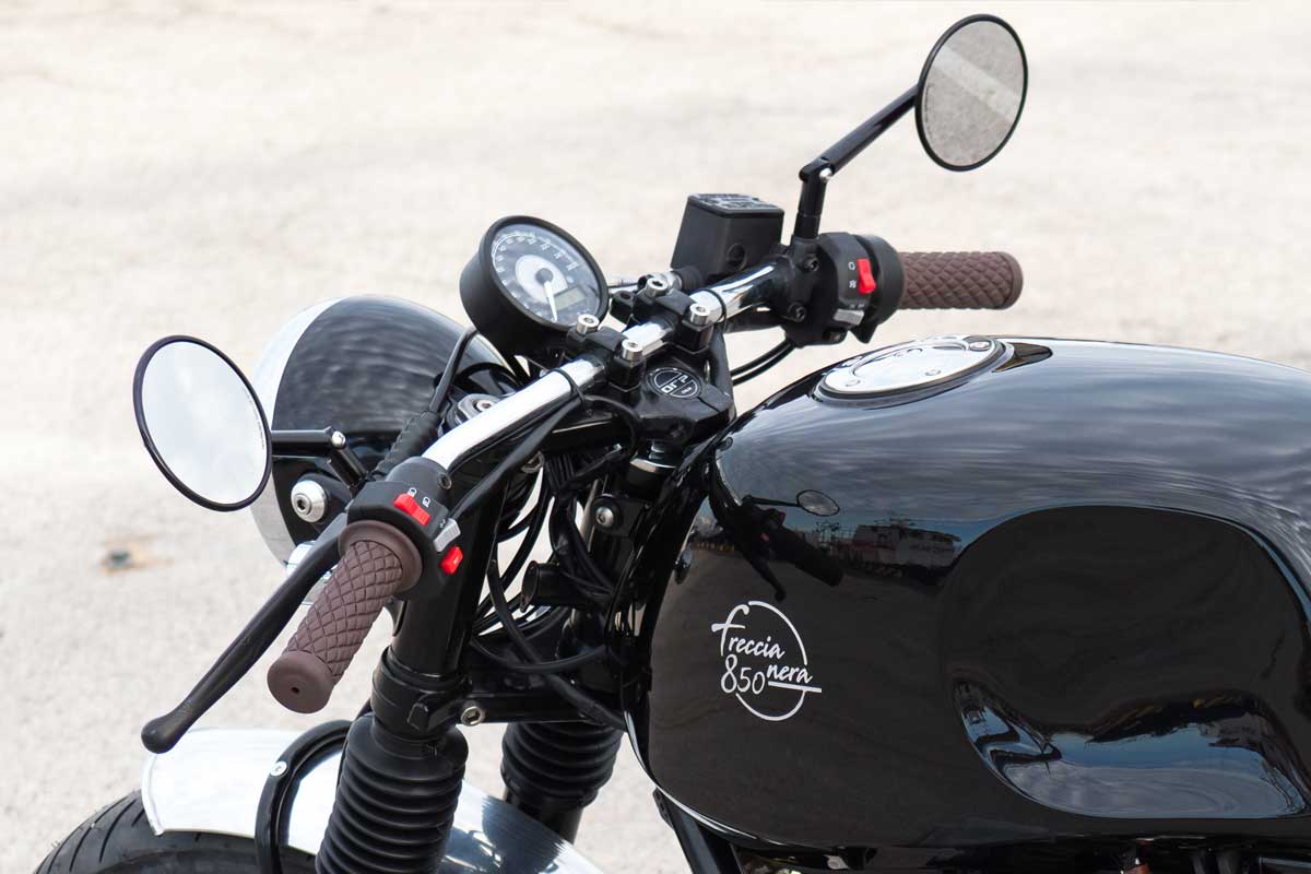 Officine Rossopuro Moto Guzzi cafe racer