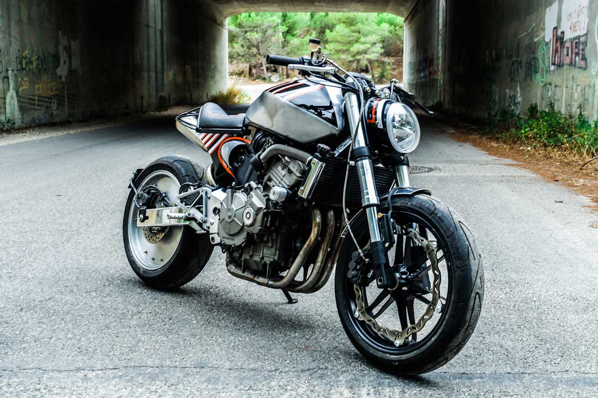 Honda hornet 600 sales custom