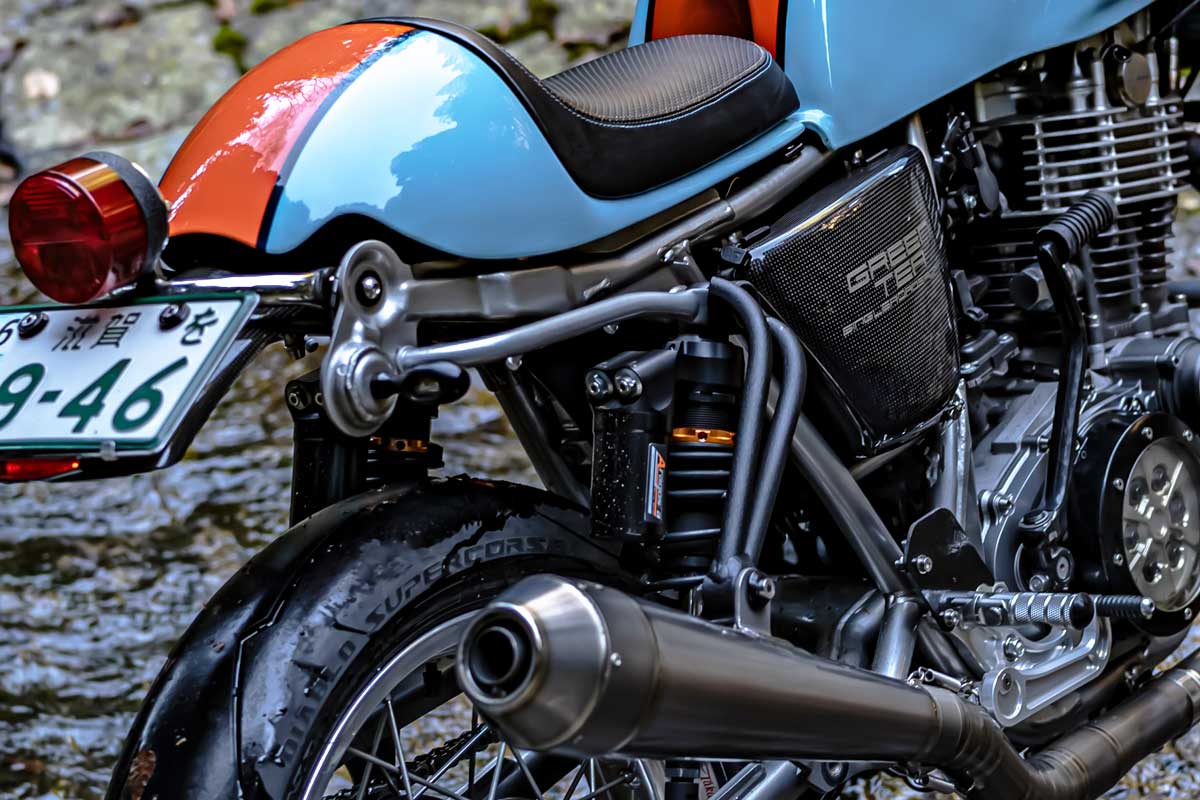 Yamaha SR500 cafe racer