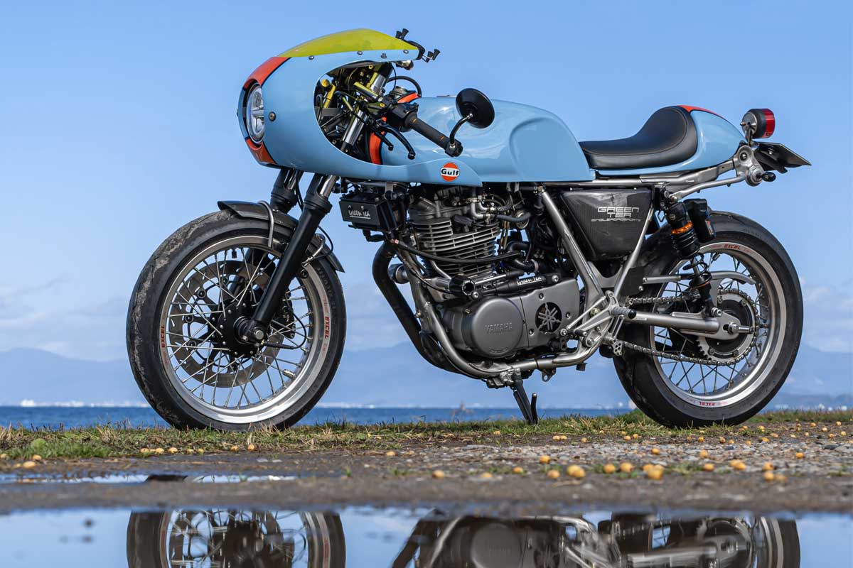 Yamaha SR500 cafe racer