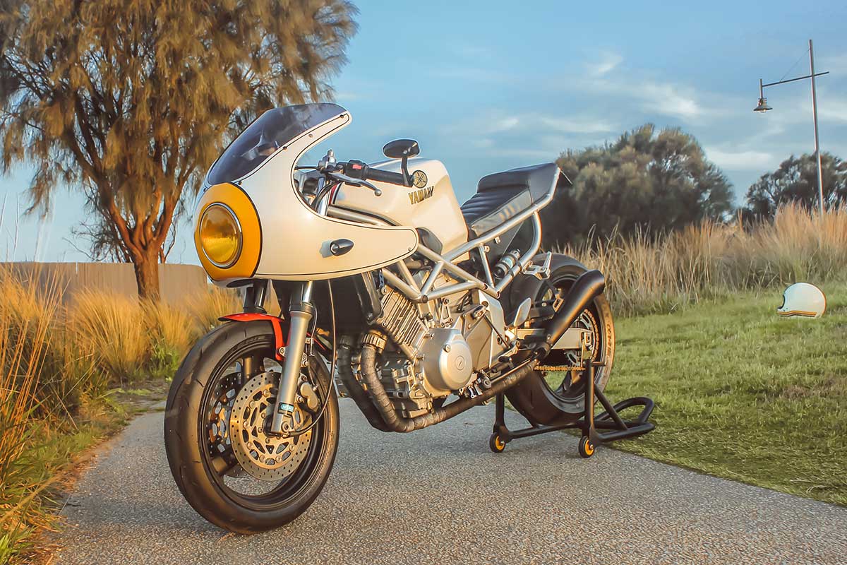 Yamaha TRX880 cafe racer