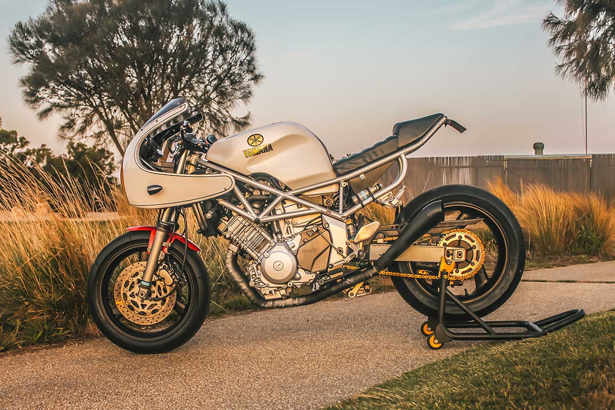 Yamaha TRX880 cafe racer