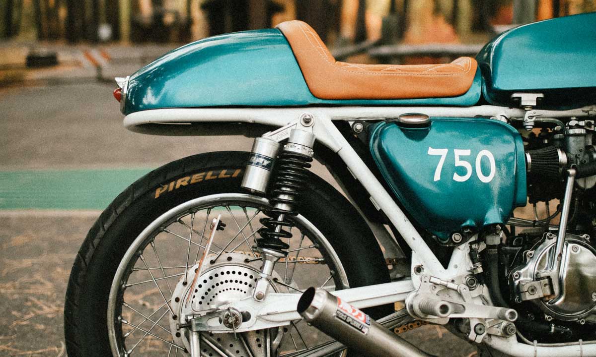 Cafe racer tail section