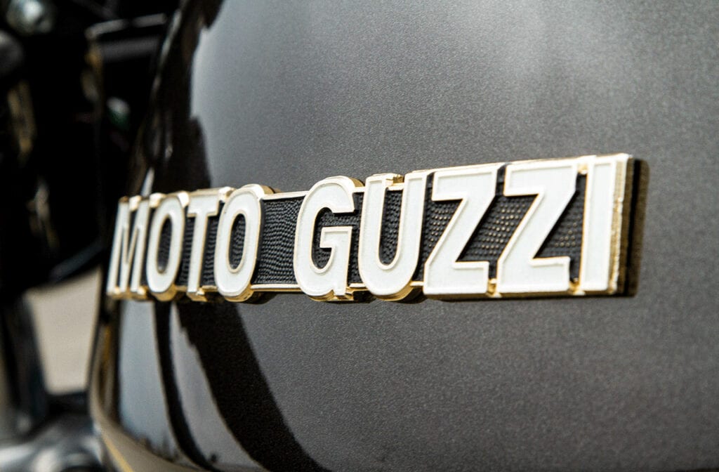 Horizontal Moto Moto Guzzi V50 III