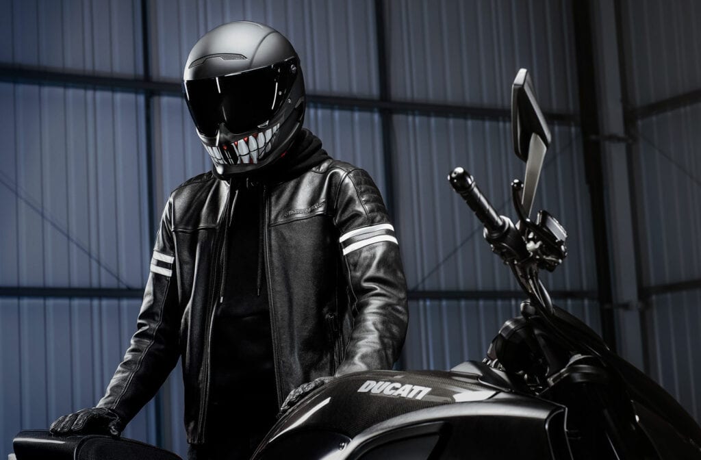 Atlas 3 motorcycle helmet