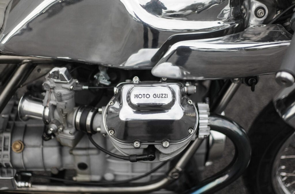 Moto Gussi 1000SP engine