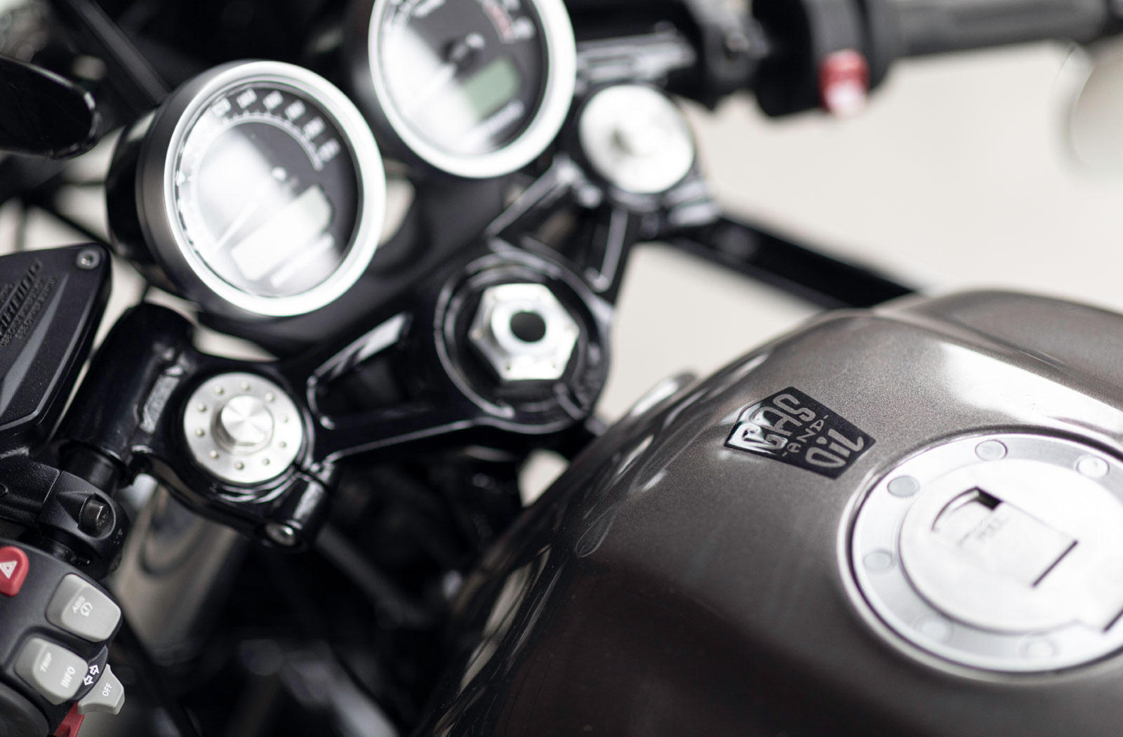 Razor Sharp Gas & Oil BMW R Nine T Return of the Cafe Racers