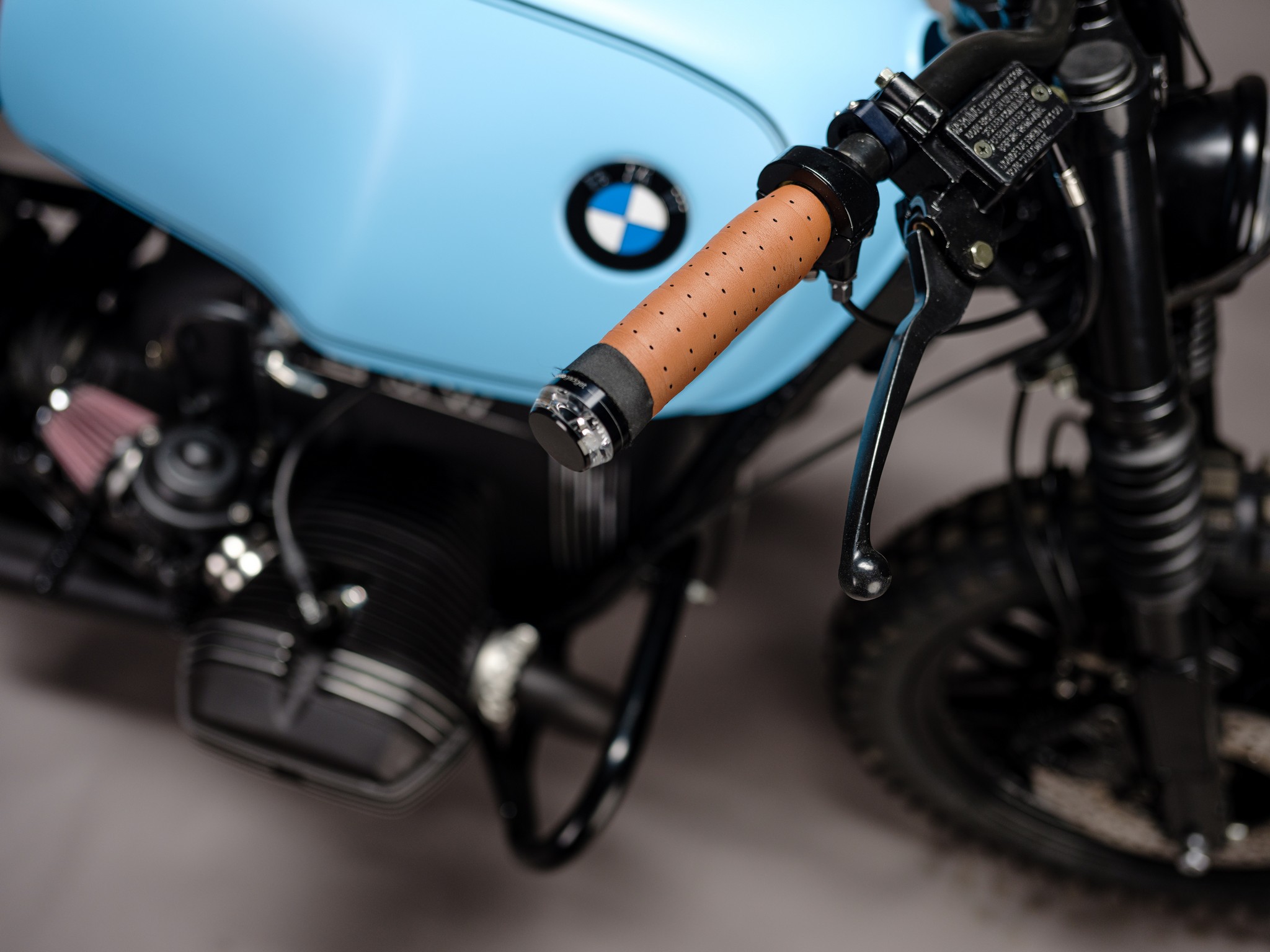 Throttle detail for custom 1982 BMW R65 Scrambler from AMP Motorcycles in Germany