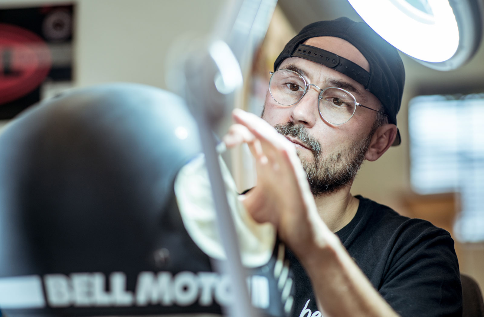 Christian Möhring creating a helmade custom helmet