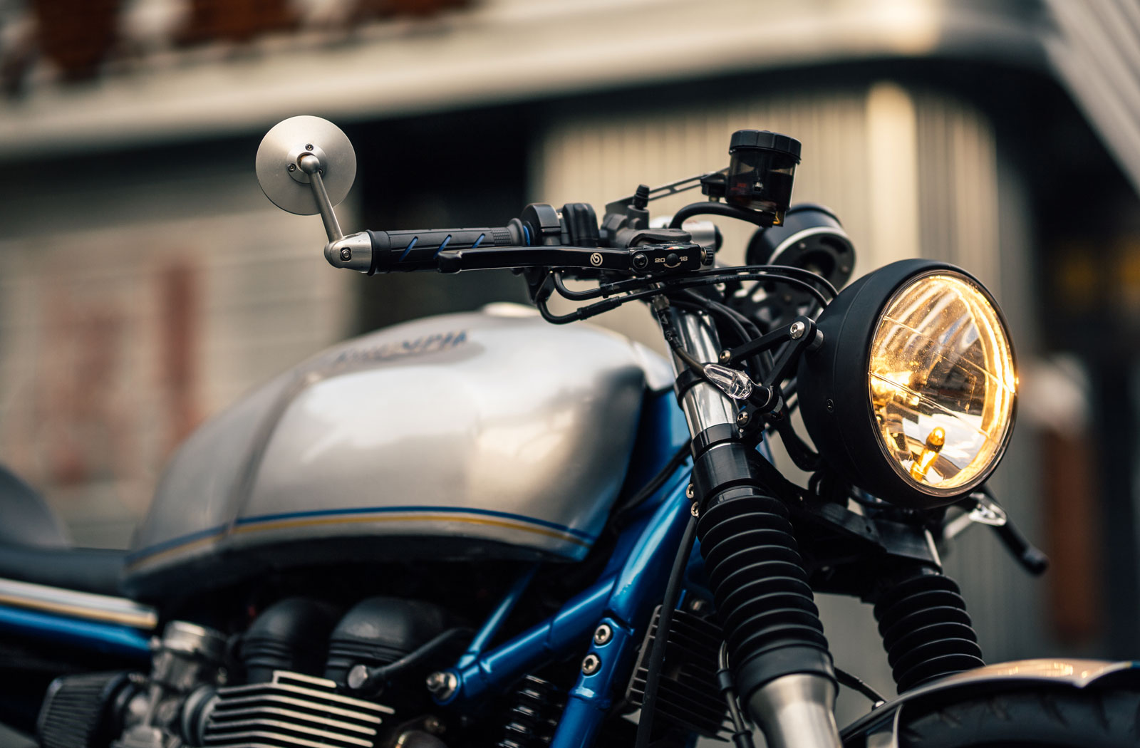 Mandrill Garage Bonneville T100