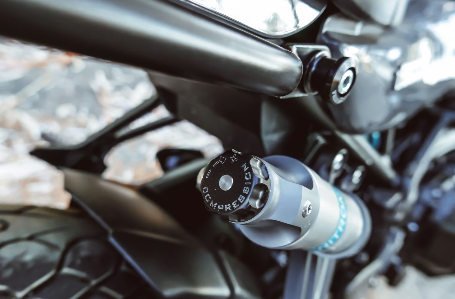 Suspension Upgrade Nitron NTR R2 Install Return of the Cafe Racers