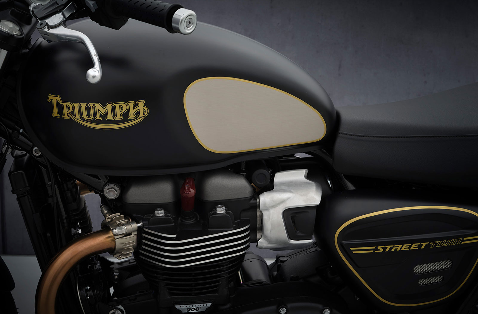 Triumph Street Twin Gold Line