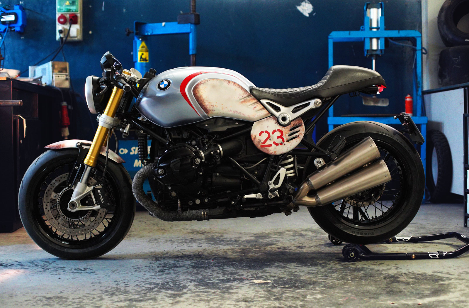 BMW R9T cafe racer