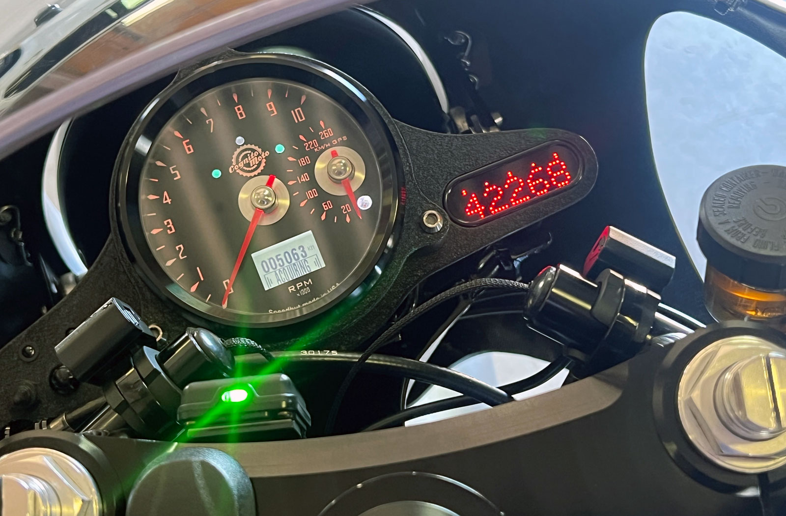 Cognito Moto speedometer