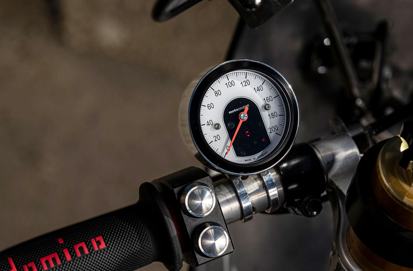 Motogadget cafe racer speedometer
