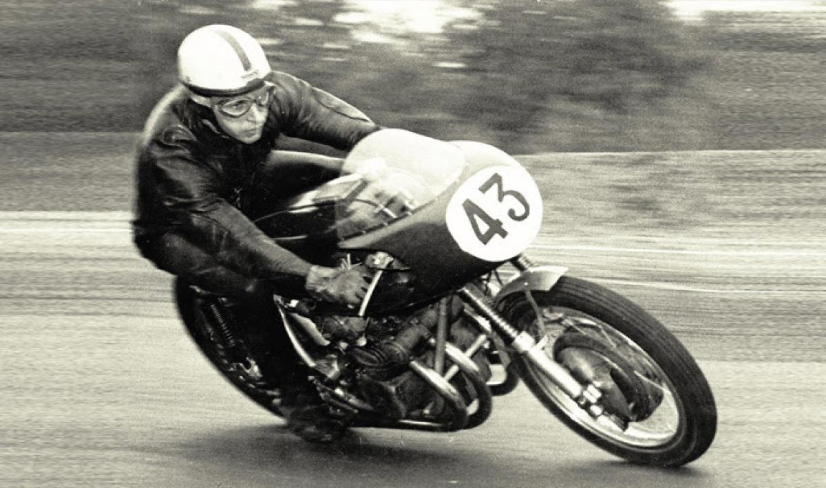 John Surtees and the MV Agusta 500 triple that he rode in the 1958 IOM TT and that influenced the style of the cafe racer.