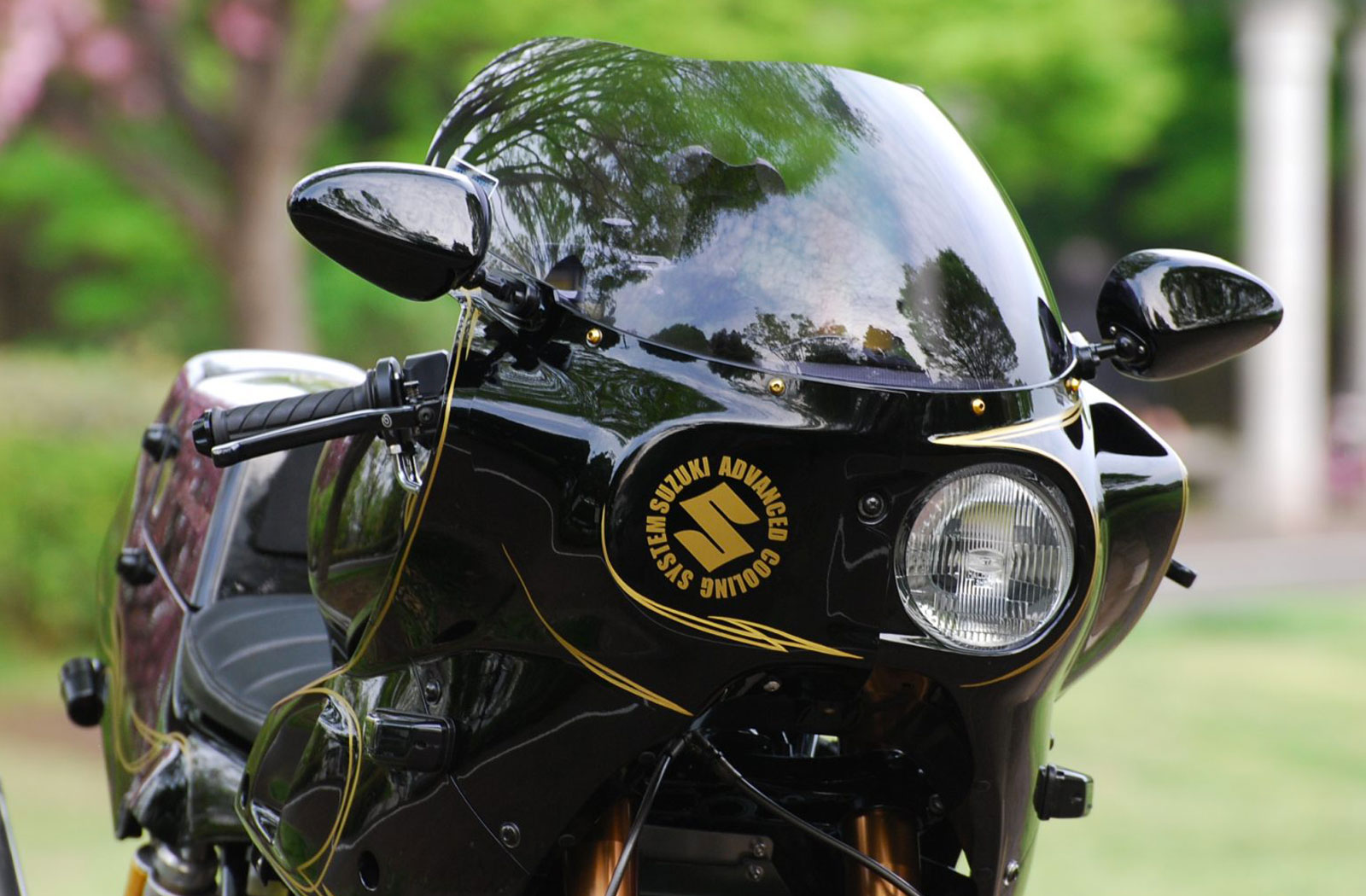 Bagus! Suzuki GS1200SS restomod