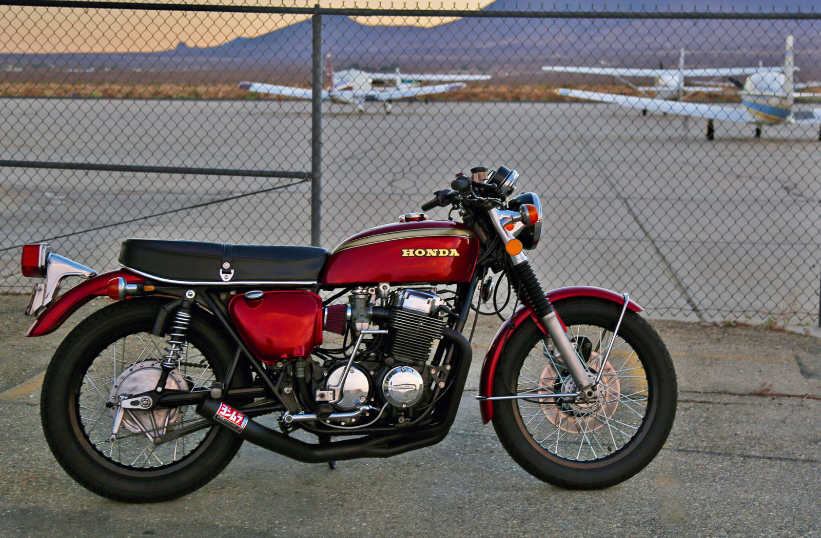 Honda CB750 restoration and mod