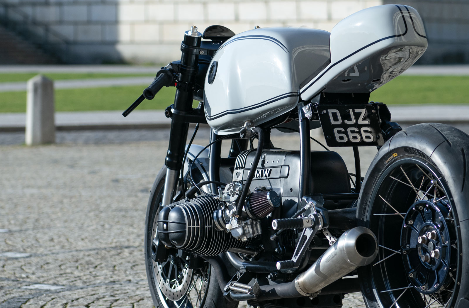 Diamond Atelier BMW R100R Paralever cafe racer