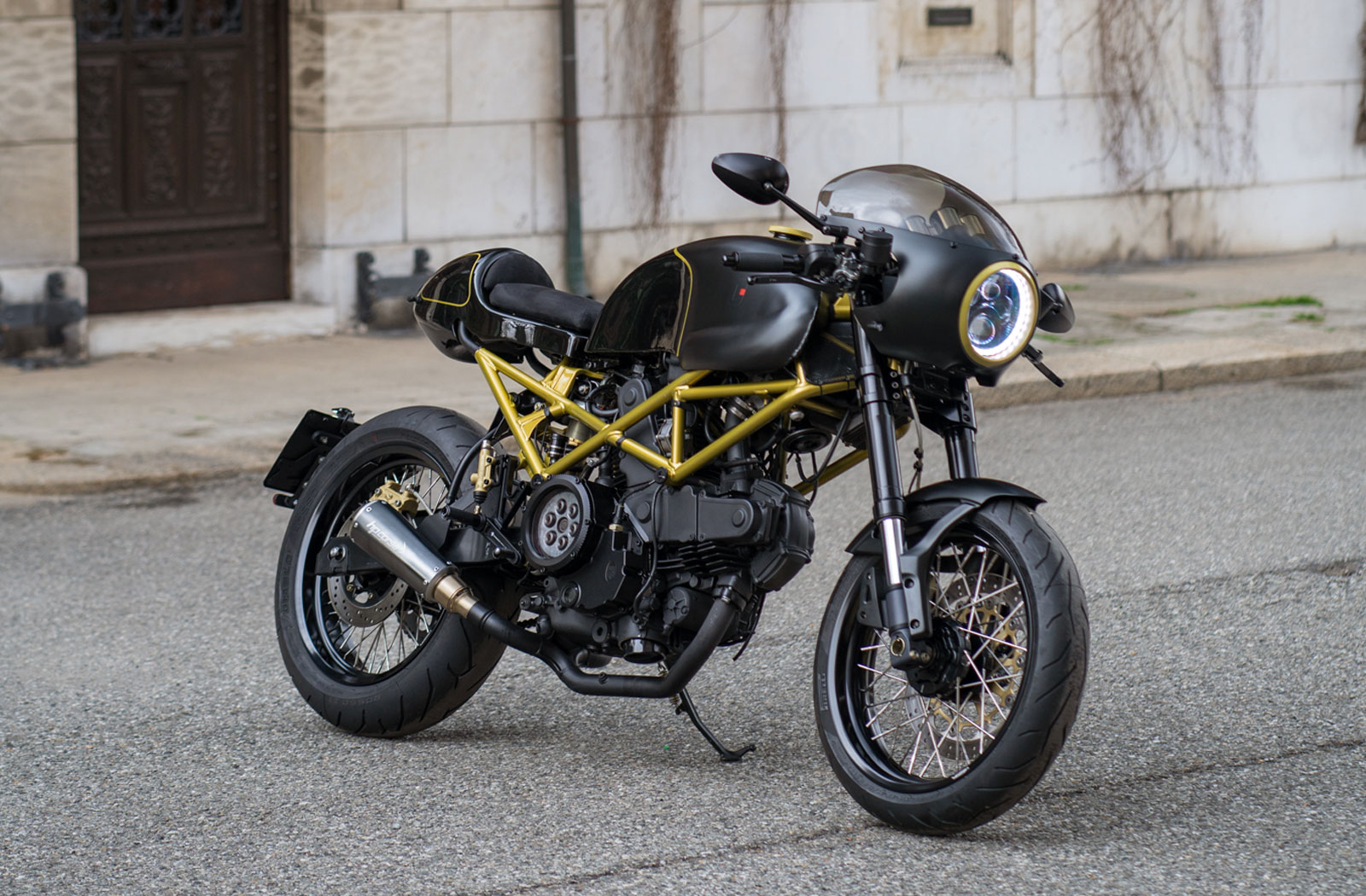 Ducati Monster 600 cafe racer