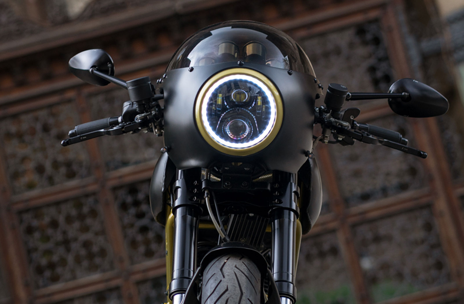 Ducati Monster 600 cafe racer