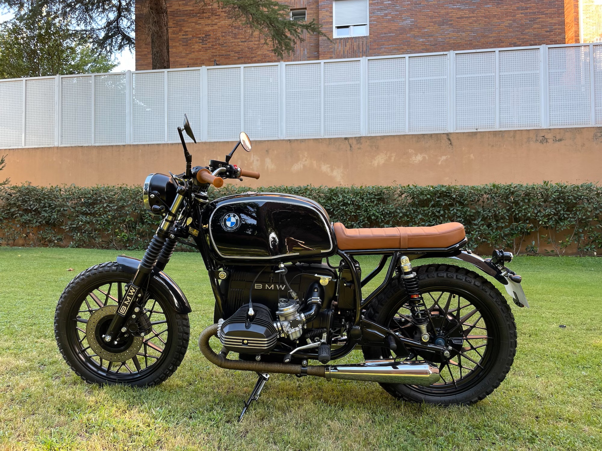 r45 cafe racer
