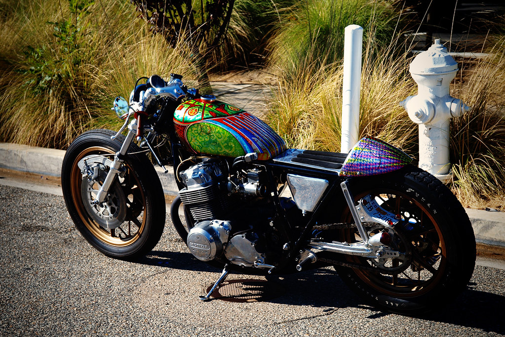 Custom paint on a art bike cafe racer