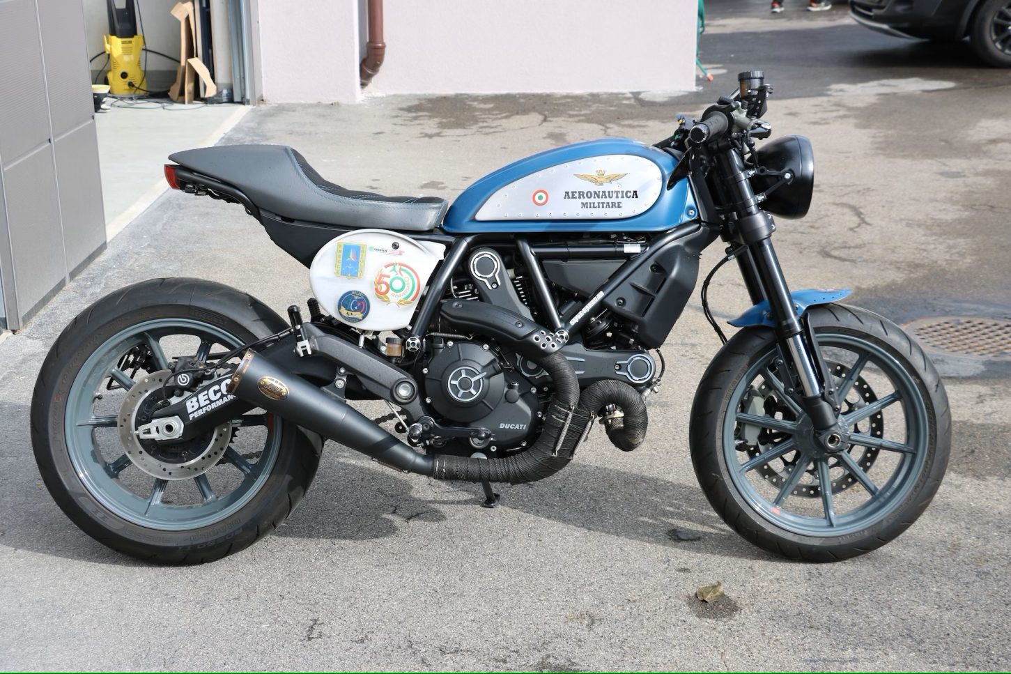 ducati scrambler cafe racer exhaust