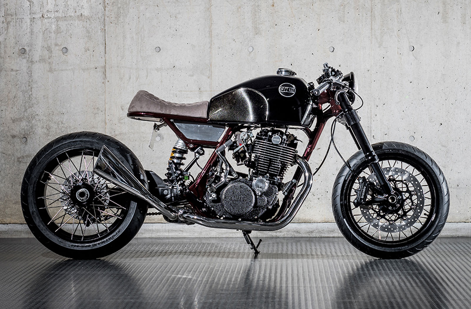 Candy MC Labs Yamaha SR400 cafe racer