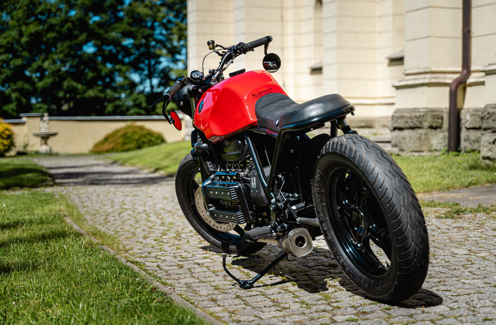Blackout Customs BMW K100RS cafe racer