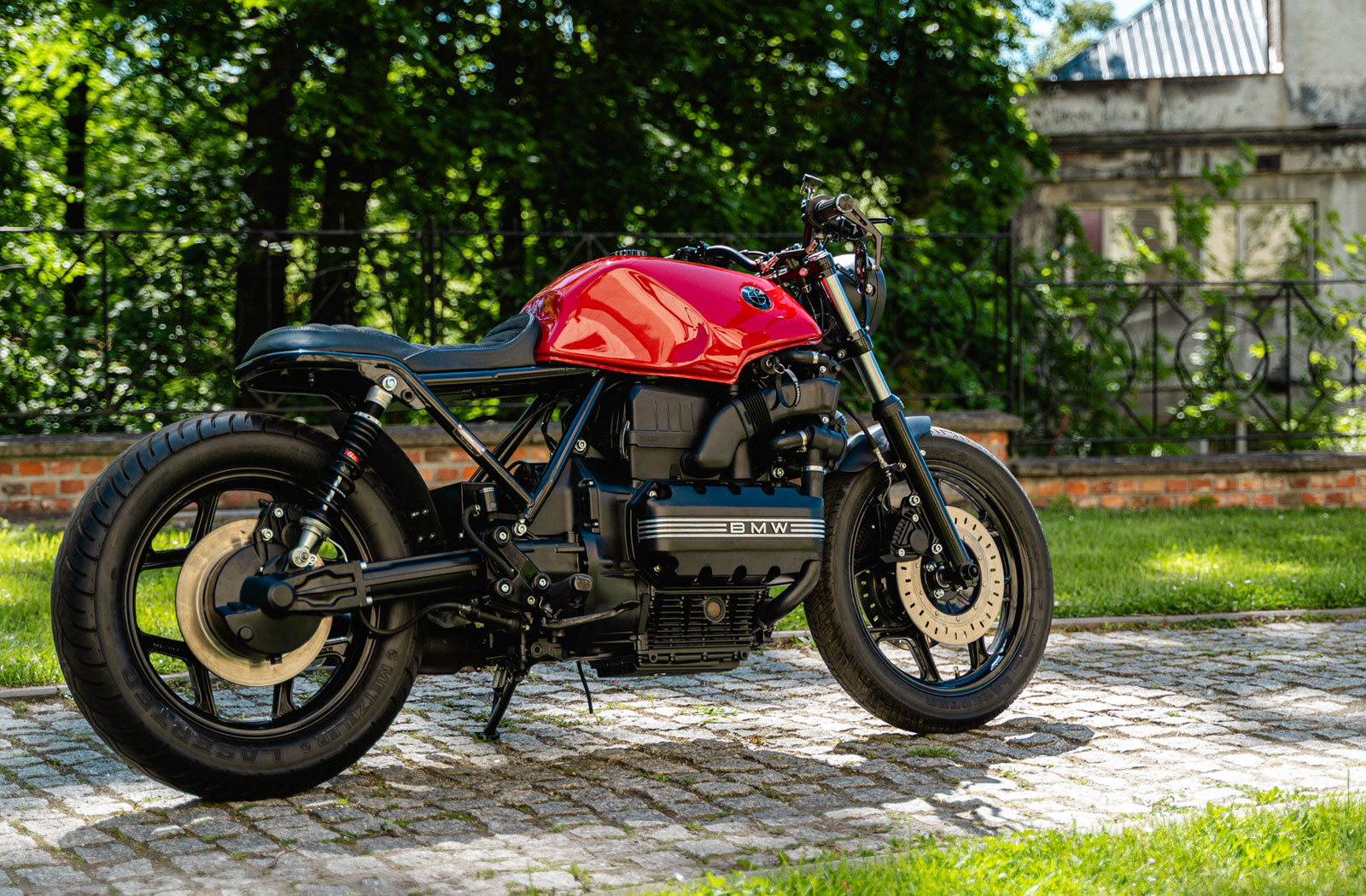 Blackout Customs BMW K100RS cafe racer