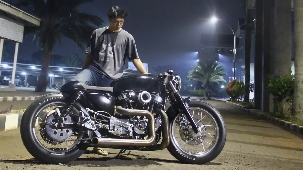 Cafe Racer
