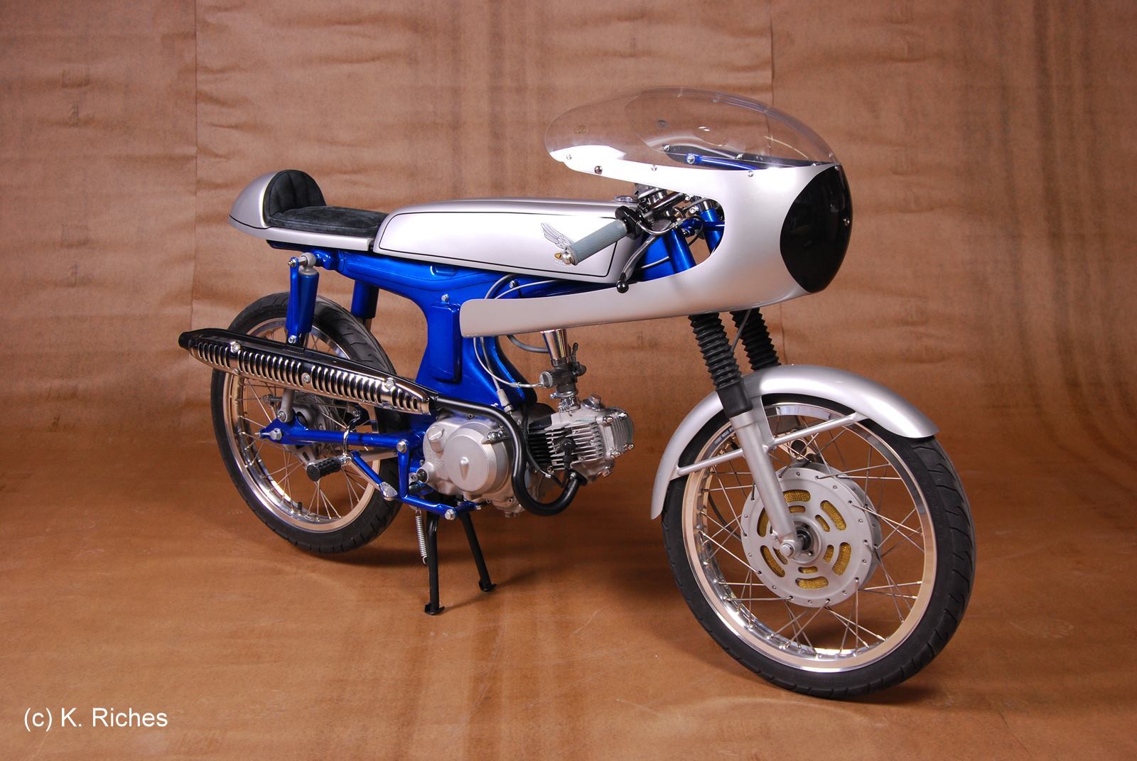 Honda S90 by Airtech Streamlining Return of the Cafe Racers